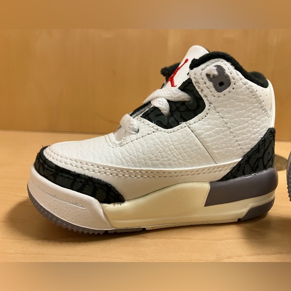 Jordan Retro 3 Cement Grey Toddler - Picture 8 of 8